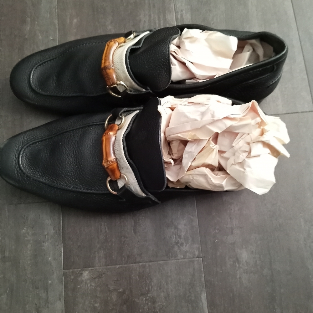 Authentic Gucci shoes size 10